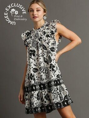 Umgee NWT Black White Floral Paisley Smocked Ruffle Sleeve Mini Dress